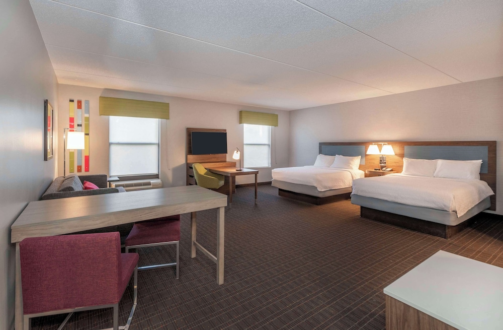 Hampton Inn & Suites Burlington NC - photo 8