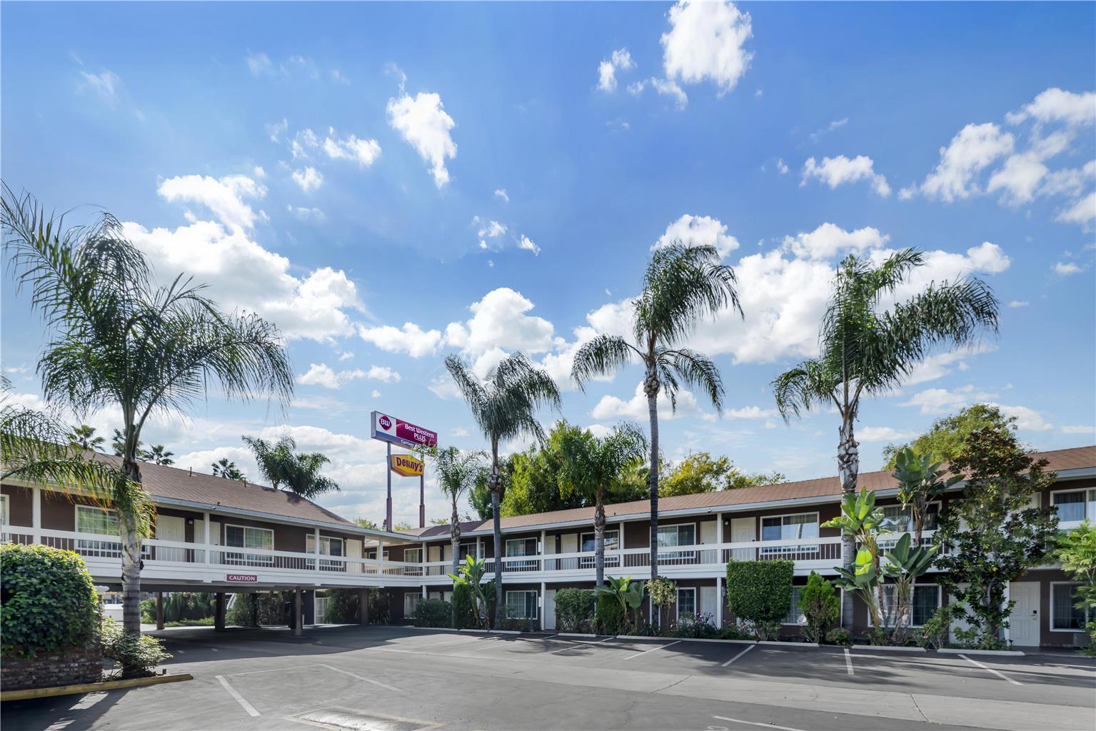 Best Western Plus Carriage Inn - photo 42