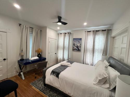 Harvrd MIT B.U. Parkfree Single Family residence — 4-Star Luxury Hotel in Boston, United States
