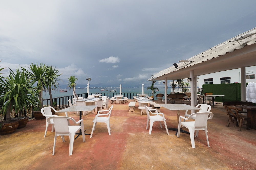 Oyo 1100 Chidlom Resort — Ban Ko Lan