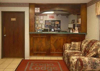 Econo Lodge Martinez - photo 2