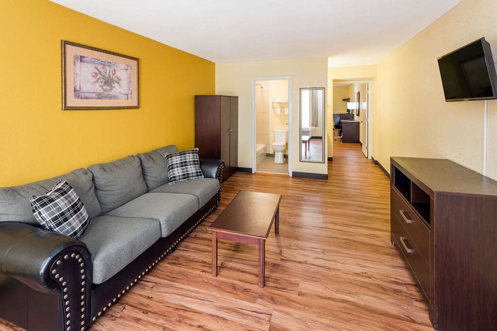 Days Inn by Wyndham Madison - photo 14