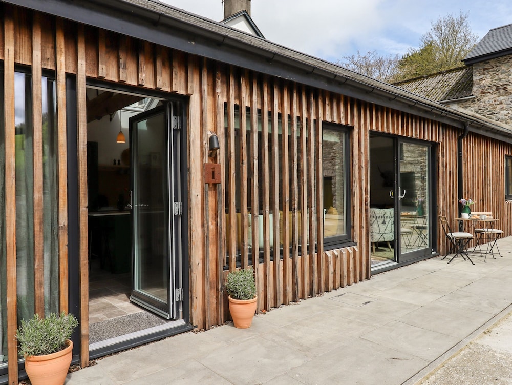1 Caddaford Barns — hotel in Buckfastleigh