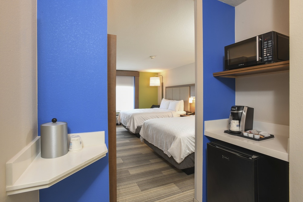 Holiday Inn Express Hotel & Suites Richwood Cincinnati South by IHG - photo 13