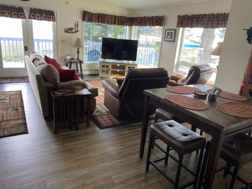 Bears Den Alaska Lodging - photo 9