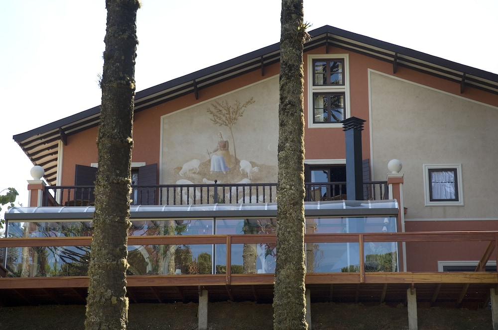 Villa Casato Residenza Boutique — 5-Star Luxury Hotel in Campos Do Jordao, Brasil