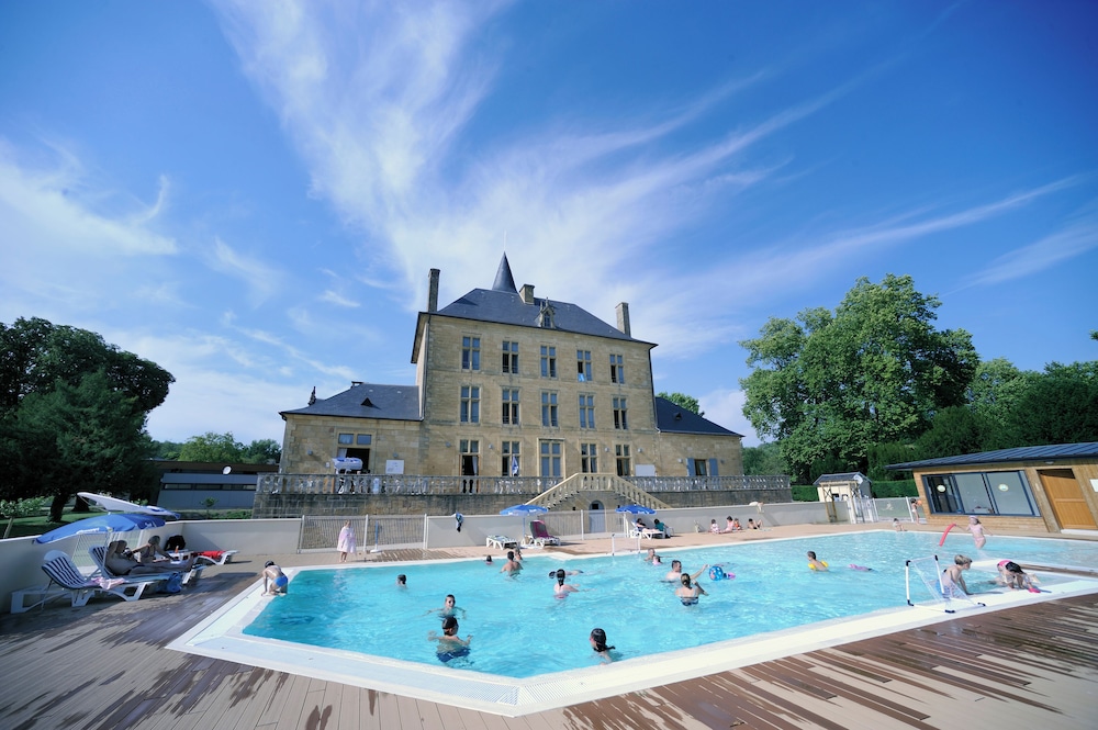 Le Domaine de Pelvezy Vacances ULVF — hotel in Saint-Genies-Bellevue
