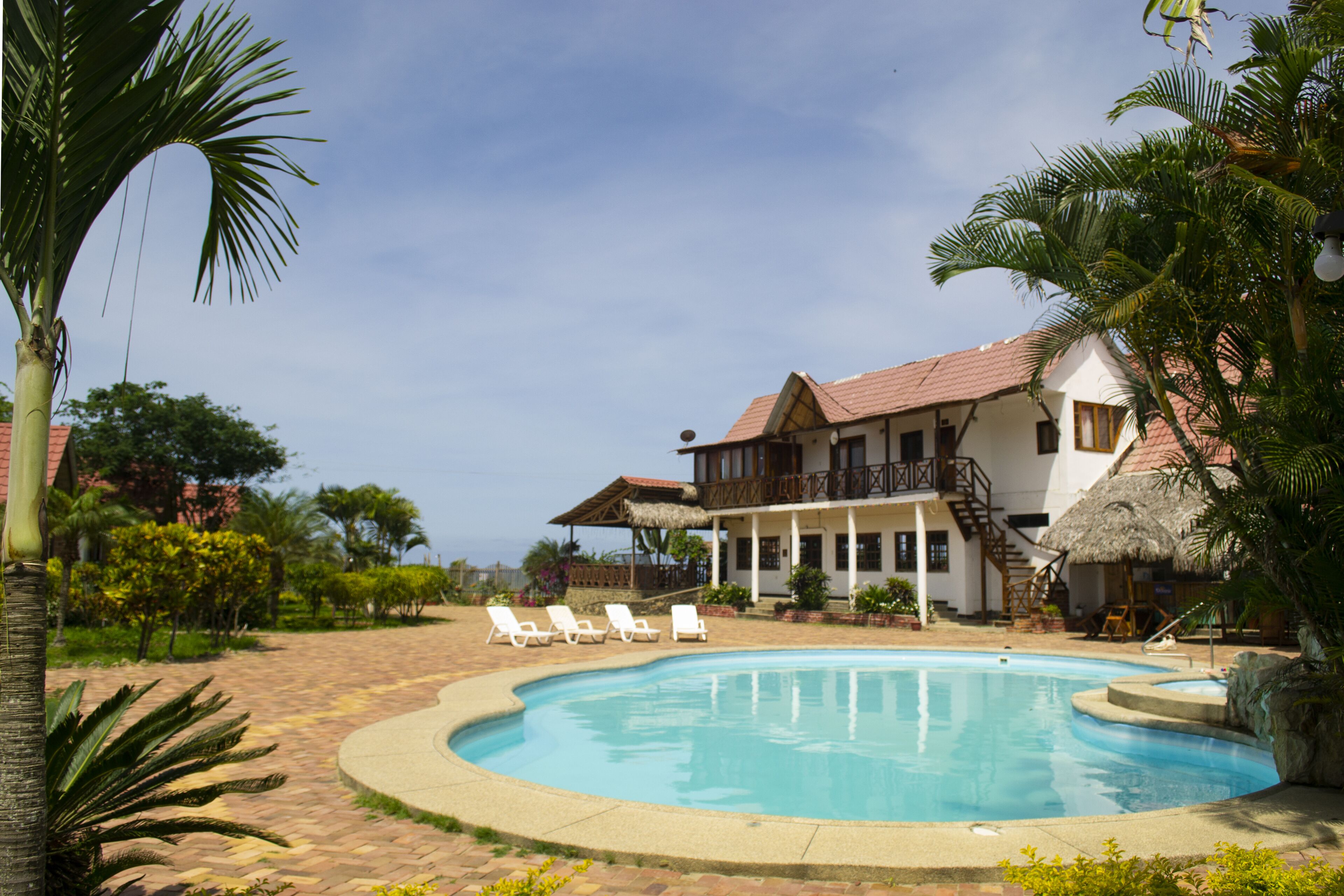 Oceanic Hosteria Y Restaurante — hotel in Jipijapa