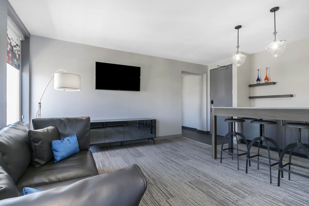 Aloft Newport On The Levee - photo 6