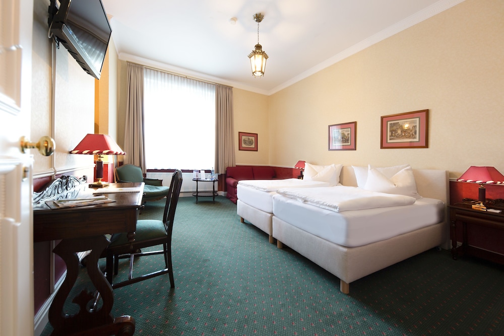 Schlosshotel Villa Westerberge — Aschersleben — photo 4