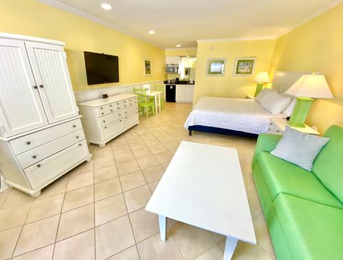 Island Inn of Atlantic Beach - photo 91