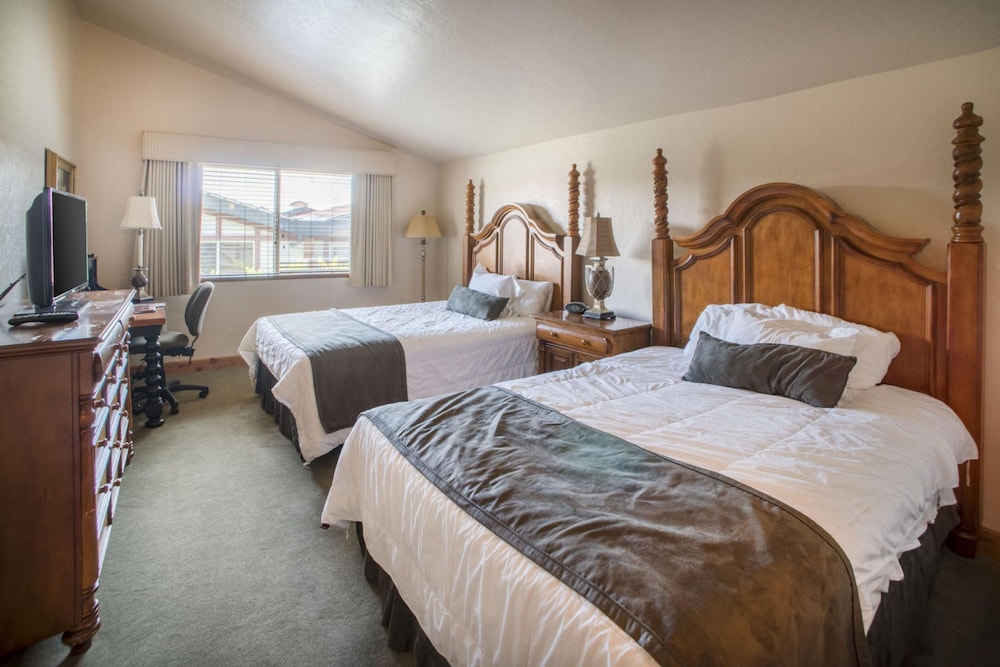 Hotel and Resort Rooms by Midway Lodging - carbon neutral hotel in Midway