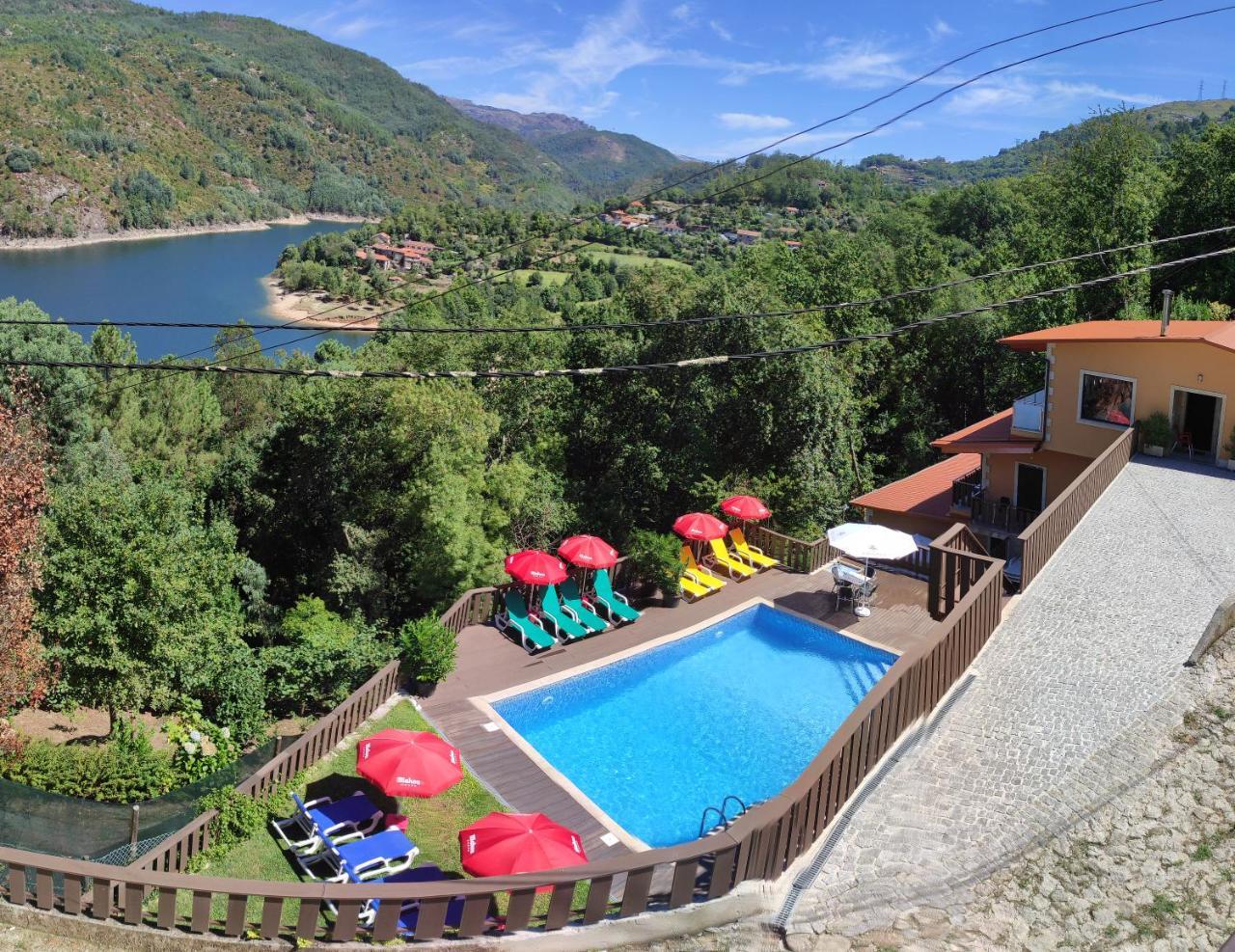 Casa Encosta do Gerês Ferias no Gerês — 4-Star Luxury Hotel in Vieira Do Minho, Portugal