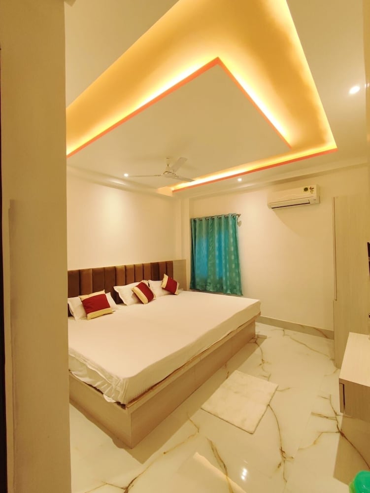 SS Guest House — 5-Star Luxury Hotel in Varanasi, India