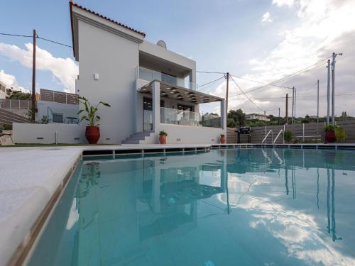 Villa in Crete with Sea Views & Private Pool — 4-Star Luxury Hotel in None, Greece