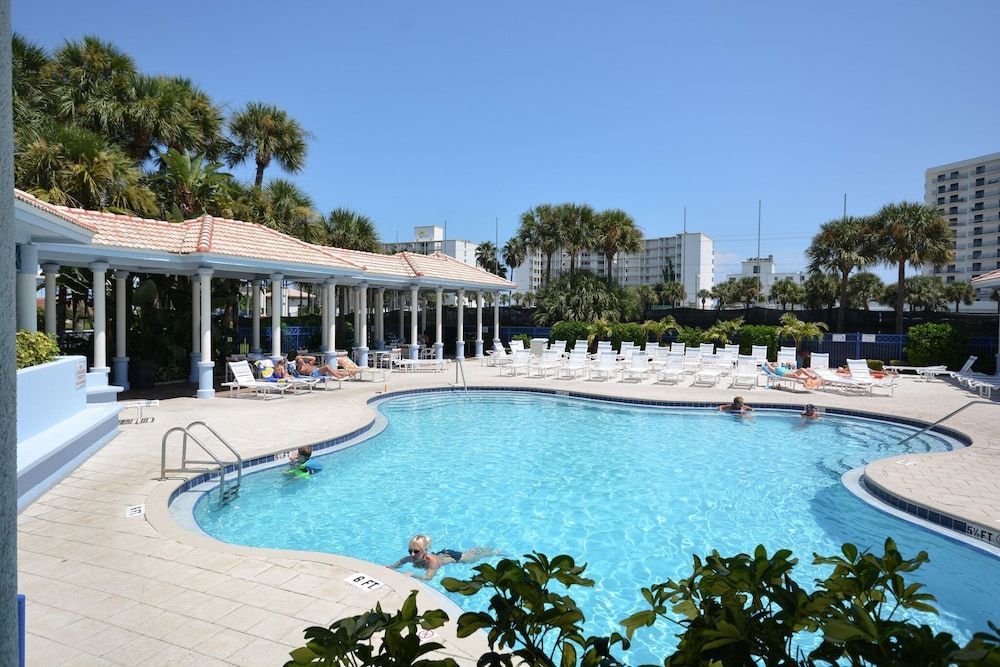 Beautiful 3 bedroom 2 bath condo with Breath taking views of the ocean. OW1 407 — 4-Star Luxury Hotel in New Smyrna Beach, United States