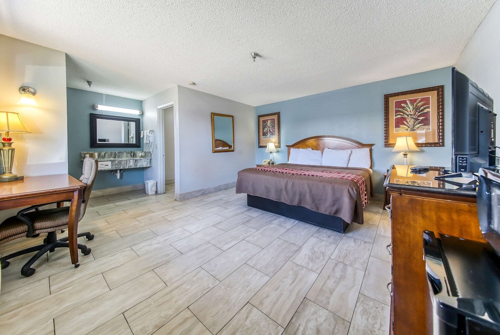 Rodeway Inn & Suites Haines City Winter Haven — hotel in Haines