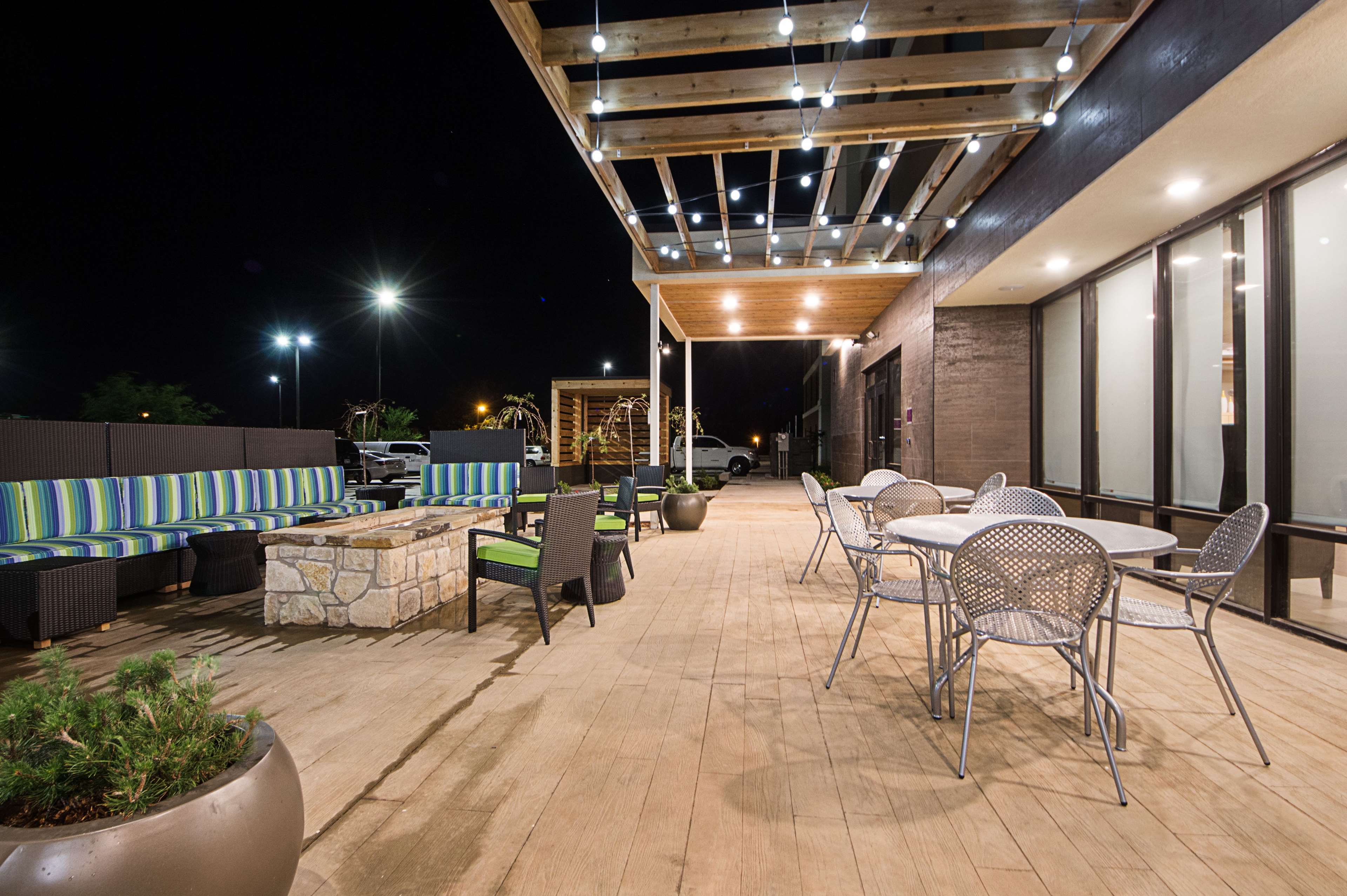 Home2 Suites by Hilton Oklahoma City Yukon - photo 12