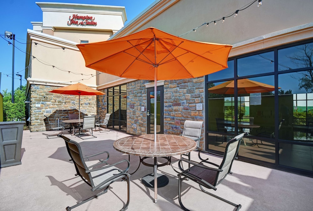 Hampton Inn & Suites Robbinsville - photo 47