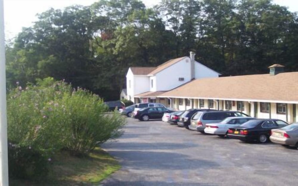Shore Hills Motel — Manasquan