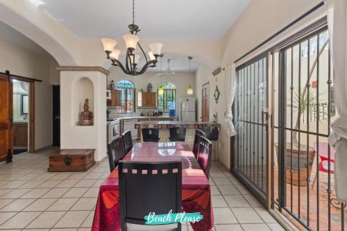 Casa Sandy Private Golden Zone Villa with Pool — 4-Star Luxury Hotel in Bucerias, Mexico