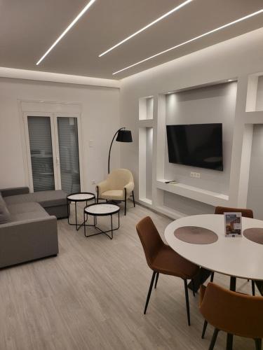 Stay Now 600m from Acropolis — 4-Star Luxury Hotel in Athens, Greece