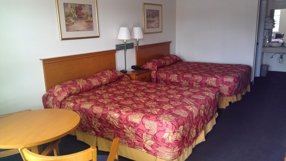 Peach Tree Inn - photo 3