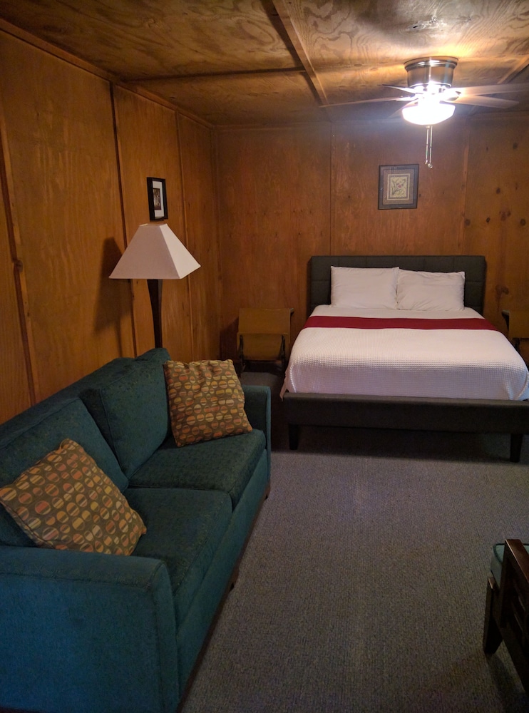 Sugar Creek Retreat - photo 6