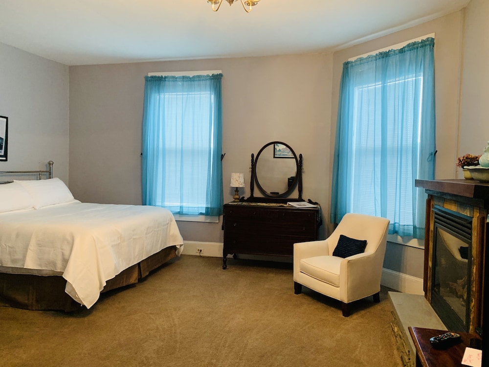 The Hotel Belvidere - photo 12