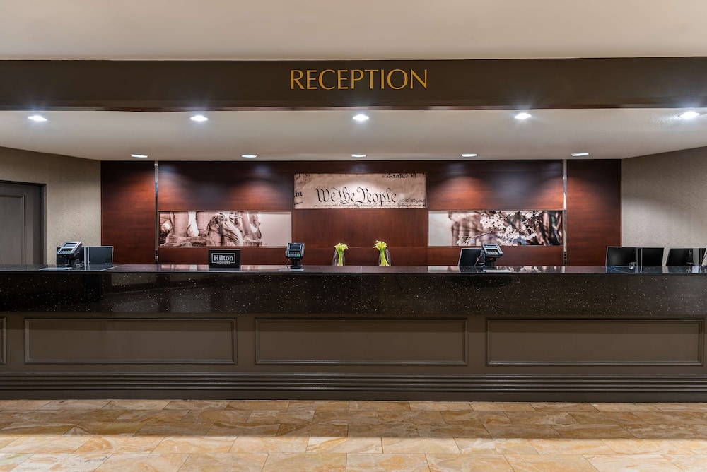 Hilton Alexandria Mark Center - photo 8