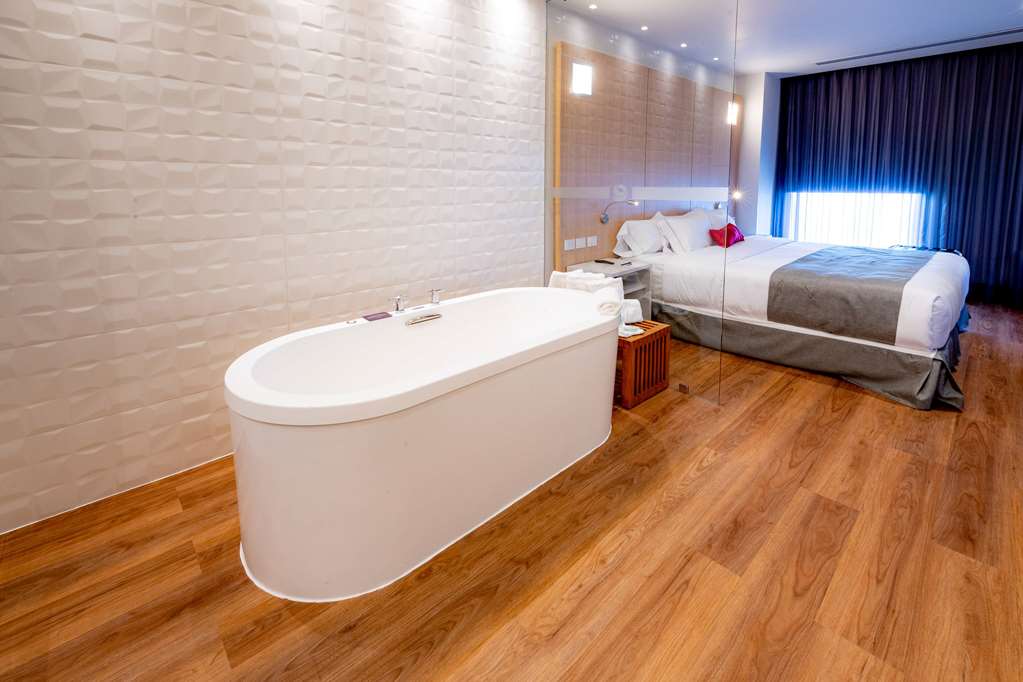 Guest room
