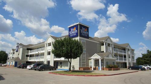 InTown Suites Extended Stay Arlington TX Six Flags - photo 11