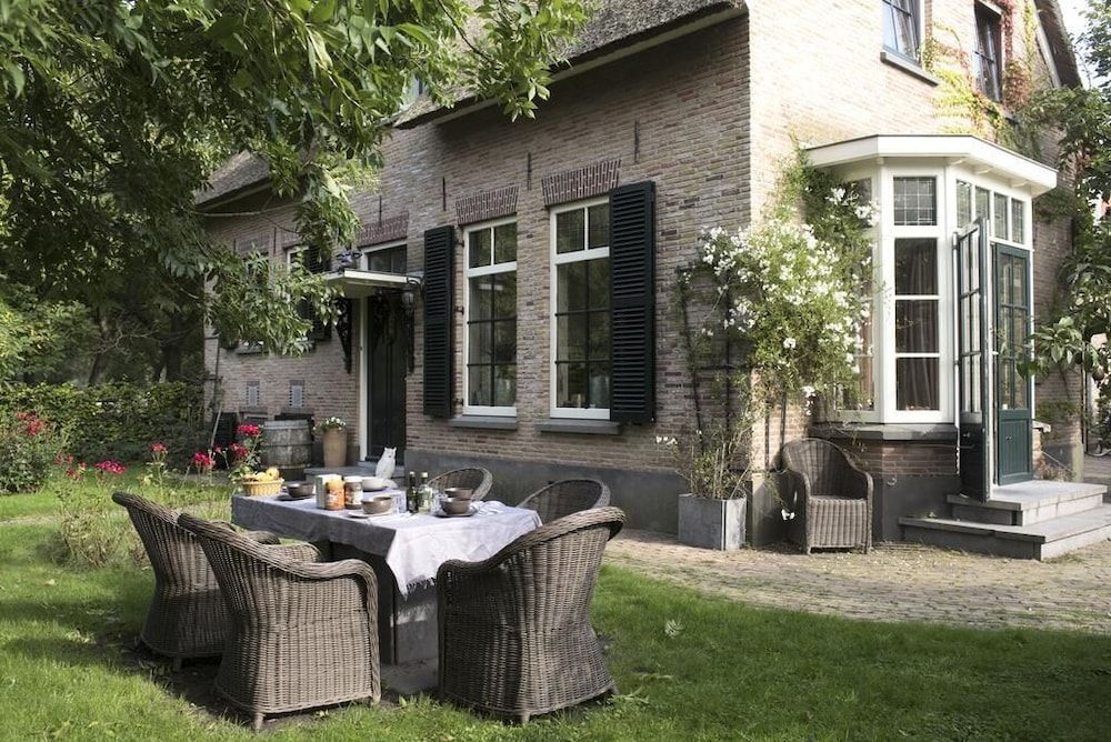 Uylenburg Du Midi - carbon neutral hotel in Delft