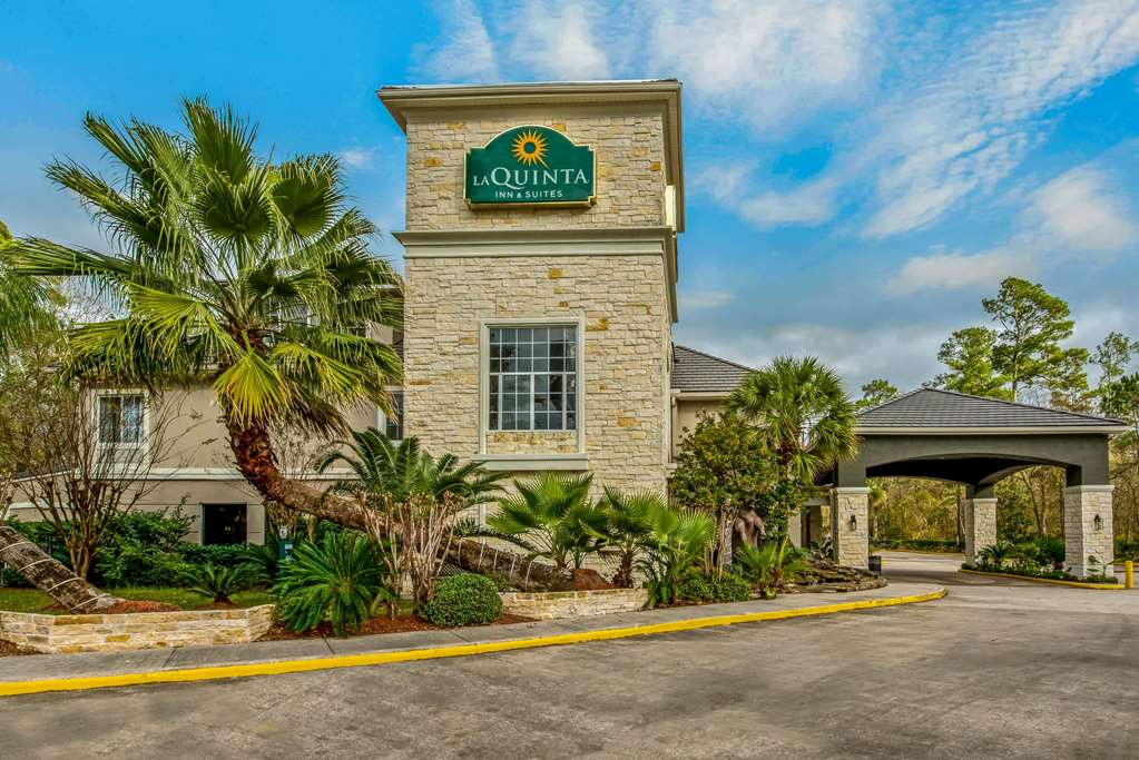 La Quinta Inn & Suites by Wyndham Kingwood Houston IAH Airpt - photo 2
