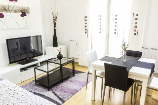 Barcelona Home With Terrace