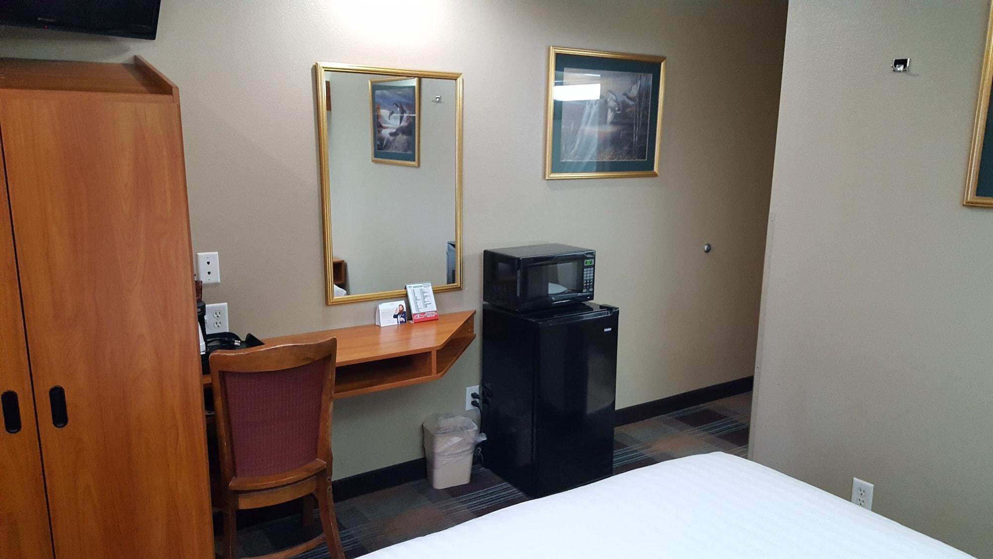 Microtel Inn & Suites by Wyndham Bozeman - photo 12