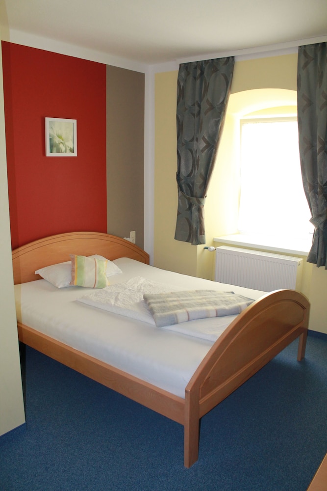 Garni Hotel Post — Weissenstadt — photo 4
