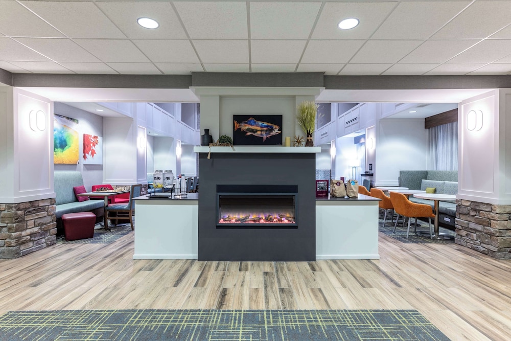 Hampton Inn & Suites Casper - photo 3