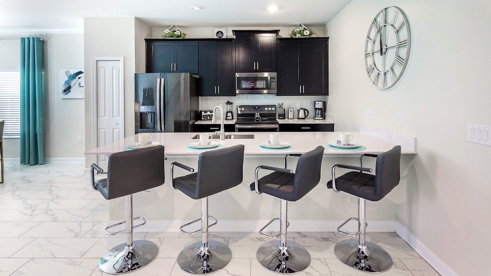 5BR Stylish Championsgatetownhome w Private Pool - photo 43