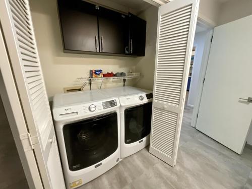 Mod And Fun Villa With Full Access To All Resort Amenities 9ewc 2 Bedroom Villa - photo 10