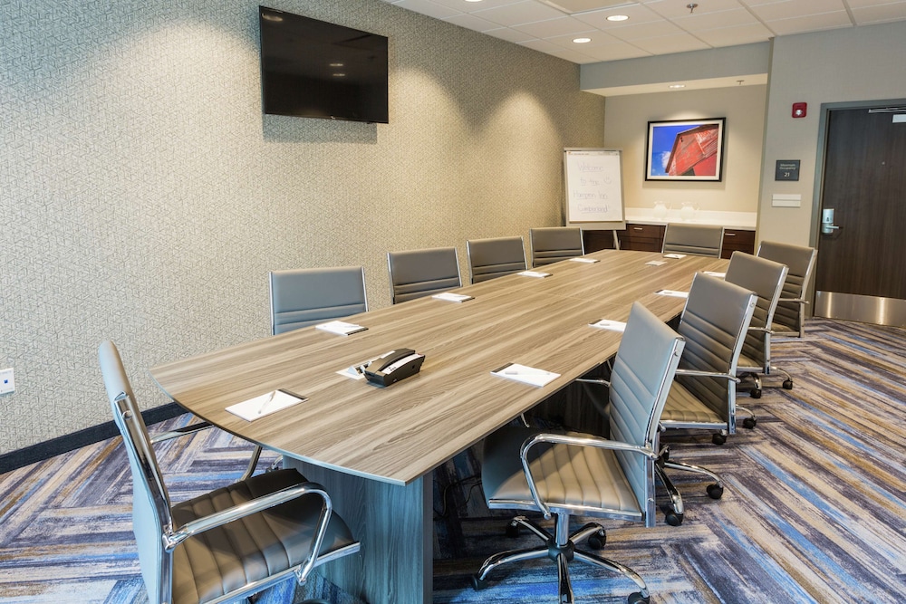 Hampton Inn Cumberland - photo 28