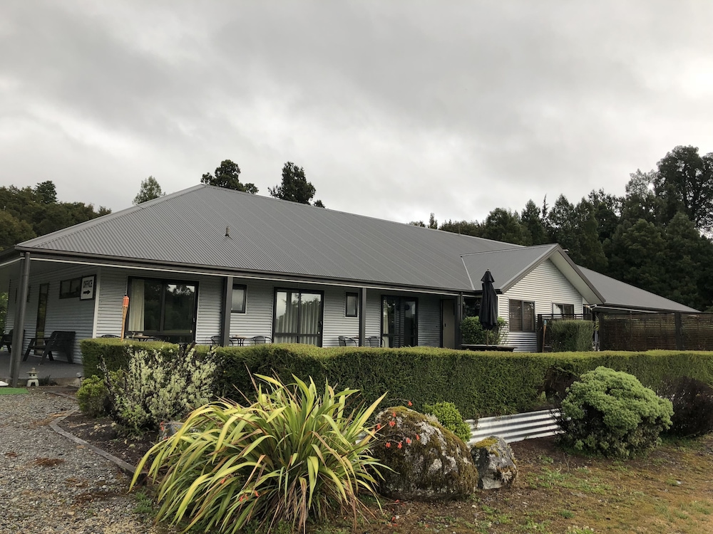 Lake Brunner Longhouse in Greymouth, New Zealand