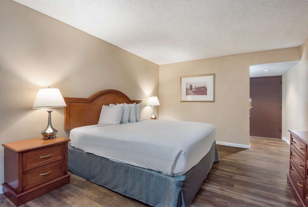 SureStay Plus Hotel by Best Western Reno Airport - photo 17