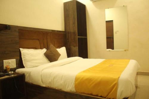 Hotel Siddharth Residency Siddharth Nagar Goregaon West