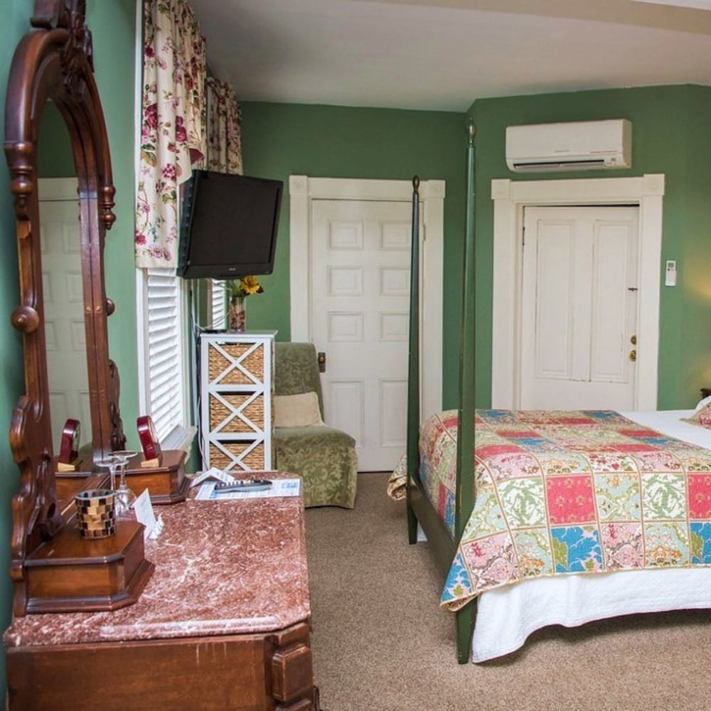 Vandiver Inn - photo 36