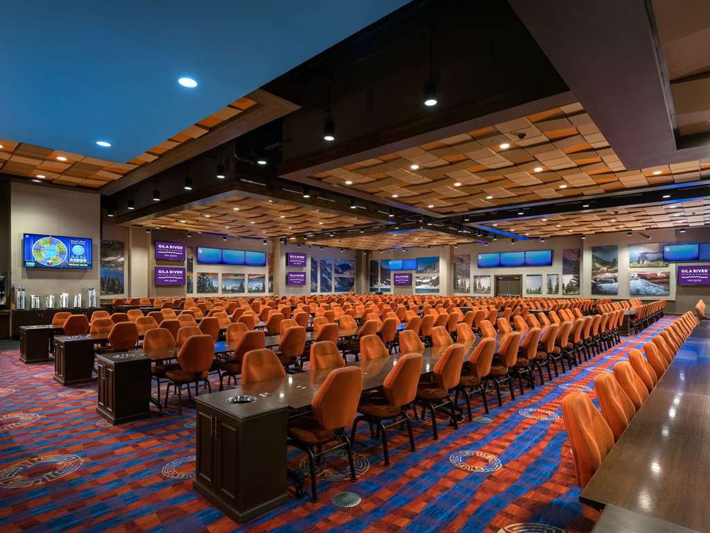 Vee Quiva Hotel & Casino - photo 25