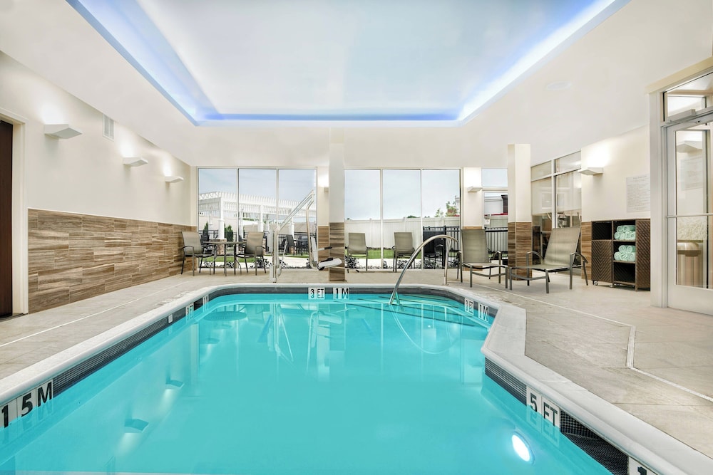 Fairfield Inn & Suites by Marriott Van Canton Area - photo 14