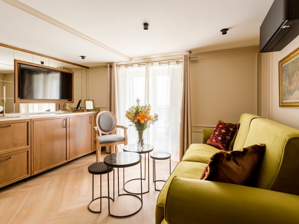 Merveil Luxury Suite Marais Turenne — 4-Star Luxury Hotel in Paris, France