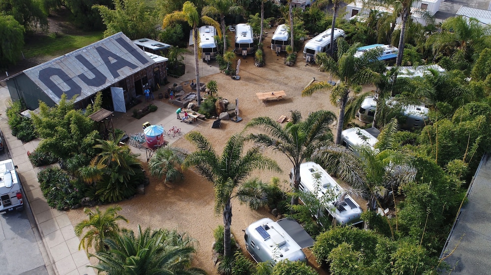Caravan Outpost - featured photo