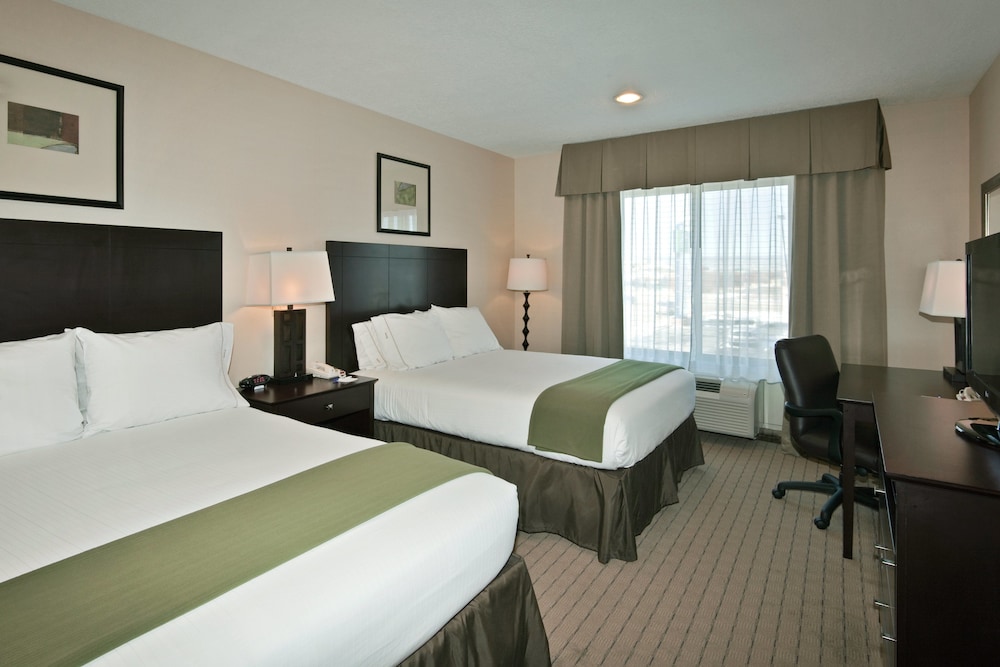 Holiday Inn Express Hotel & Suites Grants Milan - photo 7